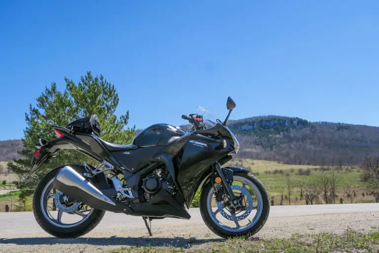 The 5+ BEST Motorcycle Tail Bags (Reviews) for 2022 R+R