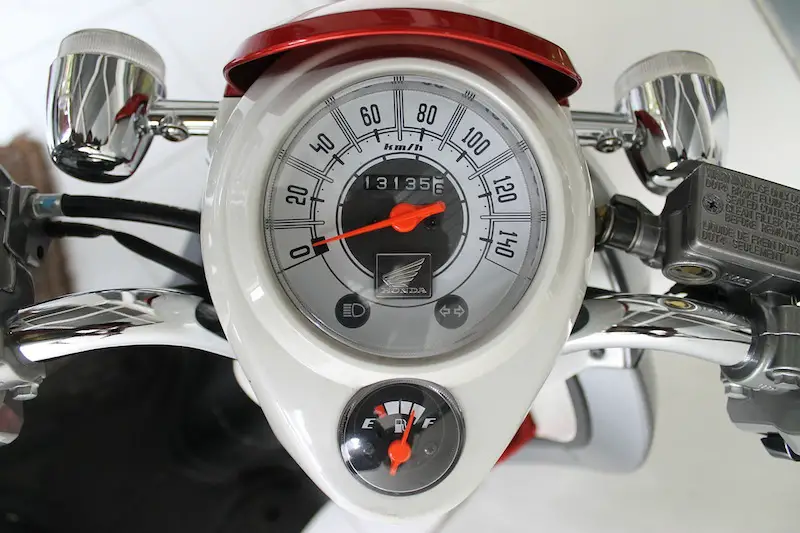 fuel gage on a honda motorcycle