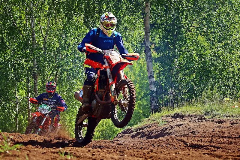 dirt bike with handguards